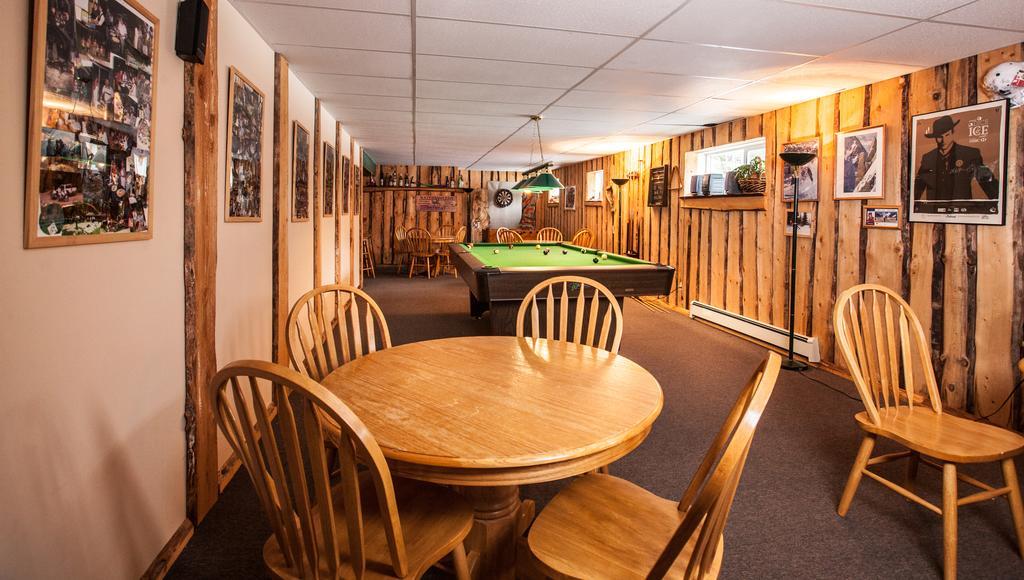 Mulvehill Creek Wilderness Inn And Wedding Chapel Ревелсток Экстерьер фото