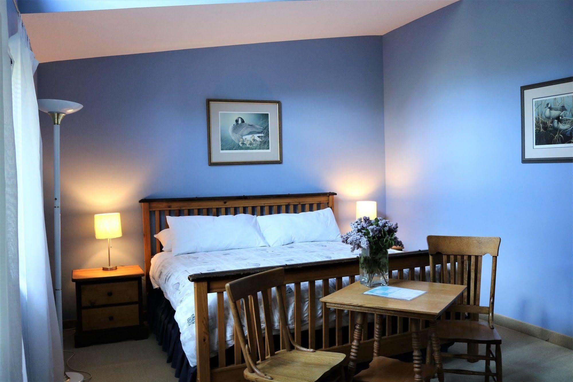 Mulvehill Creek Wilderness Inn And Wedding Chapel Ревелсток Экстерьер фото